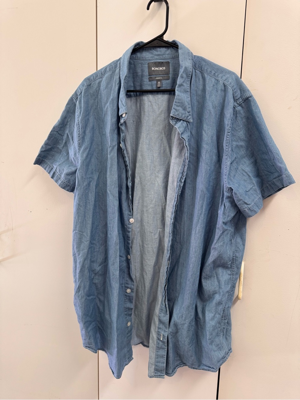 Bonobos Men's Short-Sleeve Chambray Button-Down in Light Blue